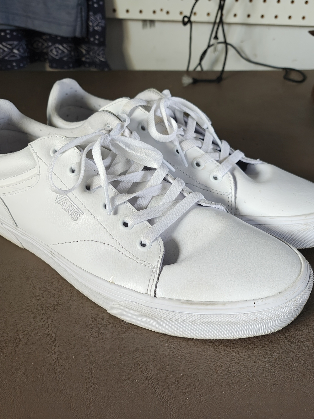 Vans White Seldan Leather Low-Top Lace-Up Sneakers